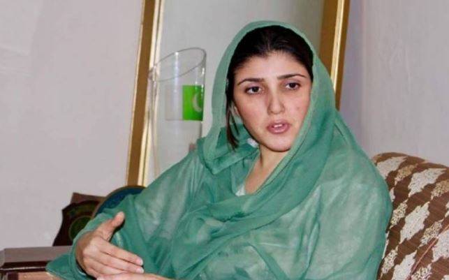 عائشہ گلالئی کا عمران خان کے خلاف الیکشن لڑنے کا اعلان 