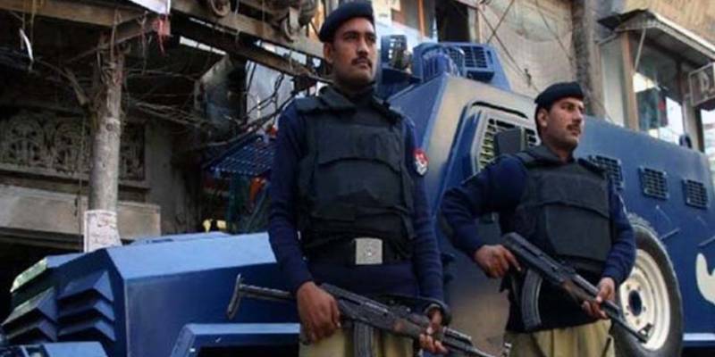 کراچی میں پولیس کی مبینہ فائرنگ سے طالب علم جاں بحق