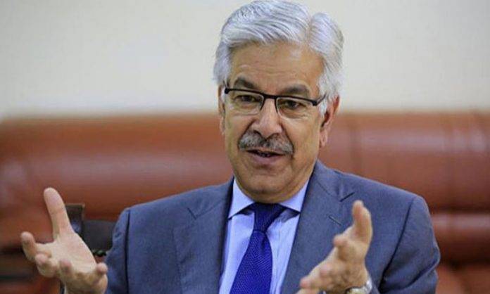 عمران خان کا سجدہ،خواجہ آصف بھی میدان میں کود پڑے