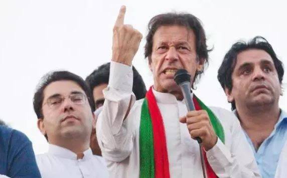 بنوں کے فرعون سے مقابلے کیلئے یہاں الیکشن لڑنے کا فیصلہ کیا ہے، عمران خان 