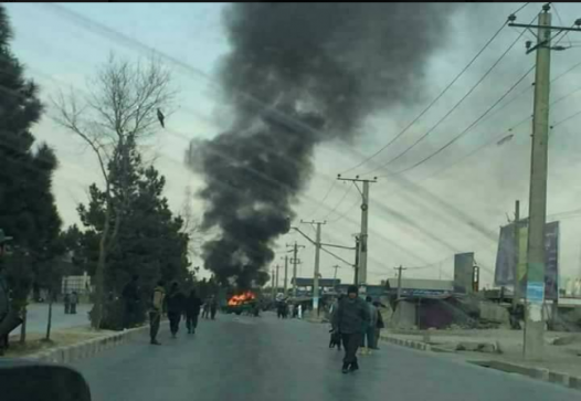افغانستان، امریکی فوجی قافلے پر کار بم حملے میں 5 افراد ہلاک