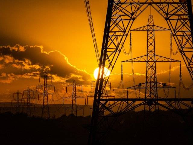 گردشی قرضے کی ادائیگی کے 150 ارب روپے کا بوجھ عوام پر ڈال دیا گیا