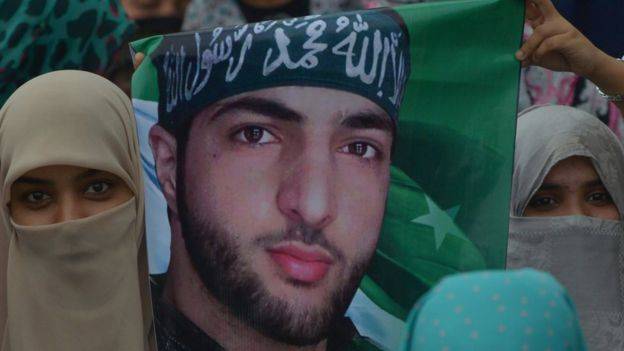مقبوضہ کشمیر : برہان وانی کی تیسری برسی پر مظاہرے ، جھڑپوں میں تین مظاہرین شہید 