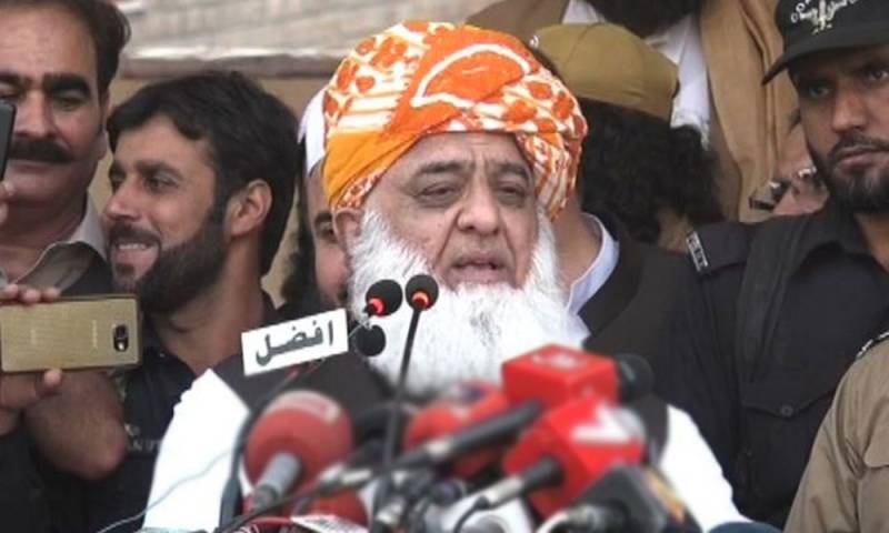 اب ووٹ کی پرچی پر جنگ لڑی جا رہی ہے، مولانا فضل الرحمان
