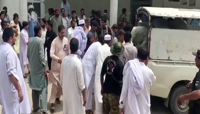 جمعیت علمائے اسلام (ف) کے کارکنوں کے قریب بم دھماکا، 4 افراد شہید