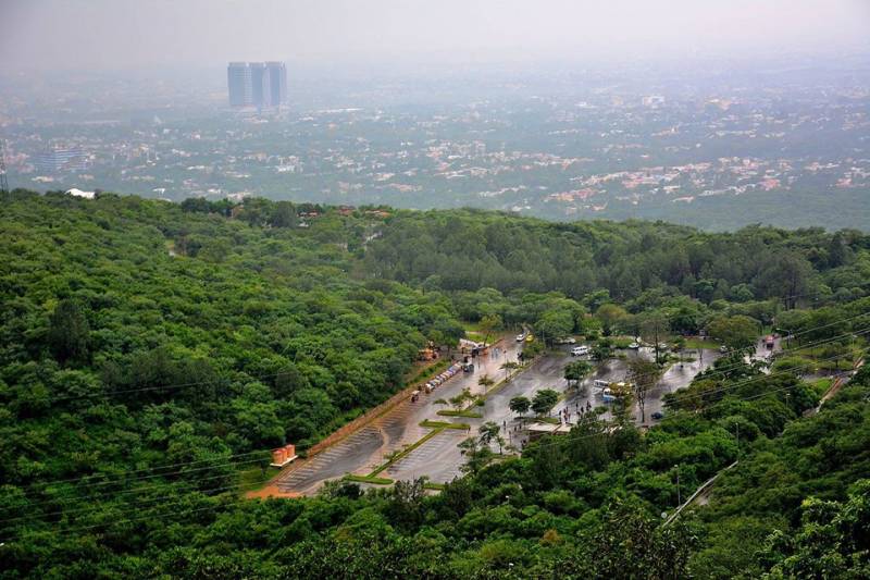 اسلام آباد سمیت مختلف شہروں میں بارش، موسم خوشگوار