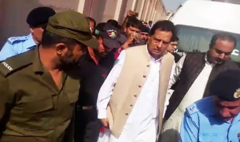 کیپٹن(ر) صفدرکی گرفتاری میں رکاوٹ ڈالنے والے (ن) لیگی رہنمائوں کی ضمانت میں توسیع