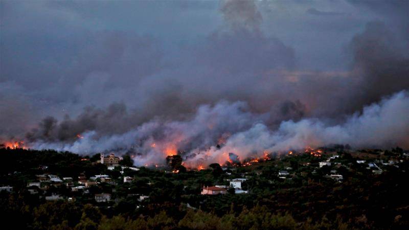 ایتھنز کے جنگل میں آگ بھڑک اٹھی، 24 افراد ہلاک
