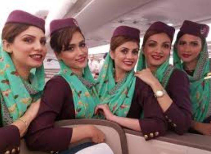 پاکستان تحریک انصاف کی جیت پر مٹھائی کھانا پی آئی اے ملازمین کو مہنگا پڑ گیا