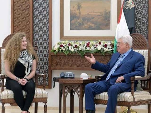 رہائی کے بعد عہد تمیمی کی فلسطینی صدر سے ملاقات