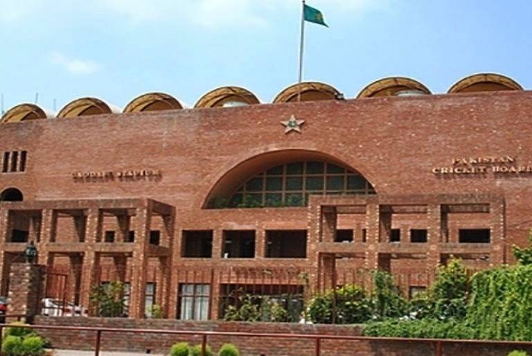 پاکستانی کرکٹرز کی تنخواہوں میں اضافہ کر دیا گیا