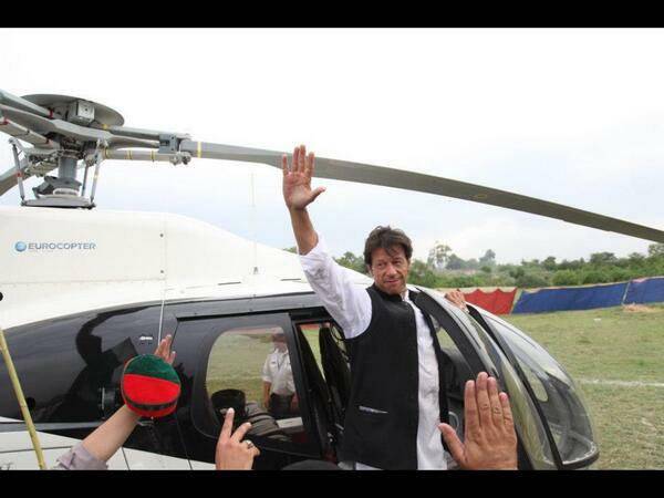 ہیلی کاپٹر کیس، عمران خان آج نیب پشاور کے سامنے پیش ہوں گے