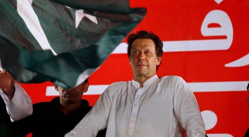 الیکشن کمیشن نے عمران خان کے دو حلقوں سے کامیابی کے نوٹیفکیشن روک لیے