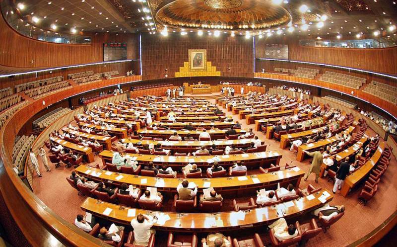 نگران وزیراعظم کی قومی اسمبلی کا اجلاس 13 اگست کو بلانے کی سفارش