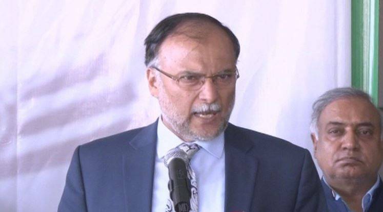 عمران خان کو کوئی موقع نہیں دینگے کہ وہ یہ کہے کہ ہمیں کام کرنے نہیں دیا گیا, احسن اقبال 