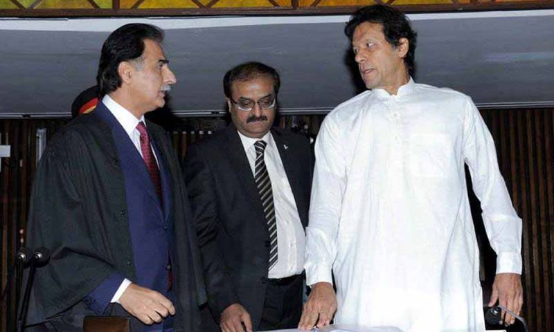 قومی اسمبلی کے اسپیکر کا انتخاب، عمران خان شناختی کارڈ بھول آئے