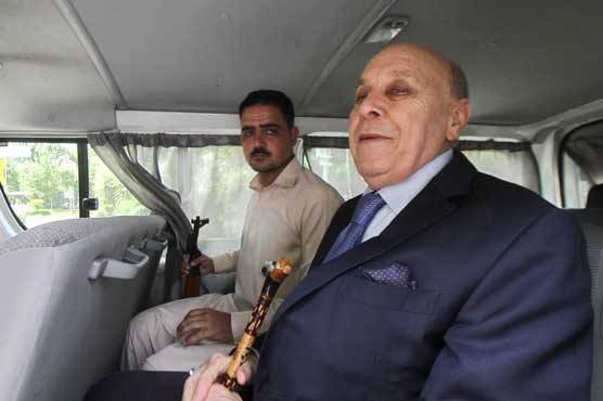 زرداری کے قریبی ساتھی انور مجید کا ایف آئی اے حکام کے ساتھ جارحانہ رویہ