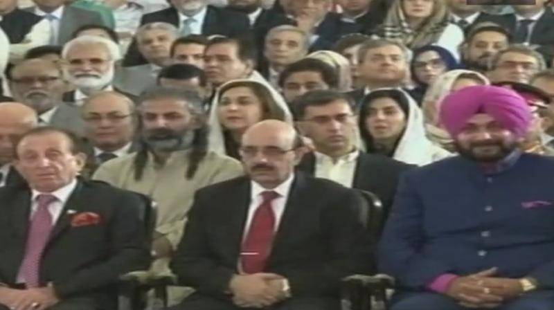 عمران خان کی تقریب حلف برداری میں صرف چائے بسکٹ پیش کئے گئے