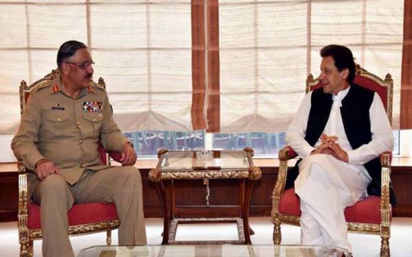 وزیراعظم عمران خان سے چیئرمین جوائنٹ چیفس آف سٹاف جنرل زبیر محمود حیات کی ملاقات