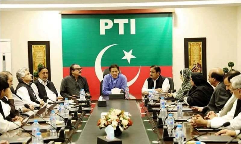 تحریک انصاف نے پنجاب، کے پی کابینہ کا اعلان کر دیا