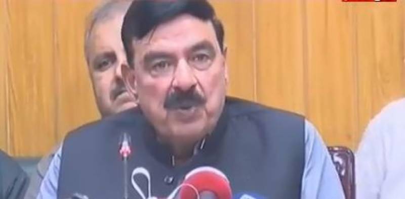 ریلوے کی زمین کسی کے باپ کی جاگیر نہیں، شیخ رشید کے بیان پر سینیٹ میں ہنگامہ 