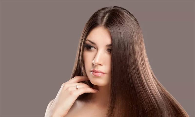 گھنے اور چمکدار بالوں کے لیے موثر گھریلو ٹوٹکا سامنے آ گیا 