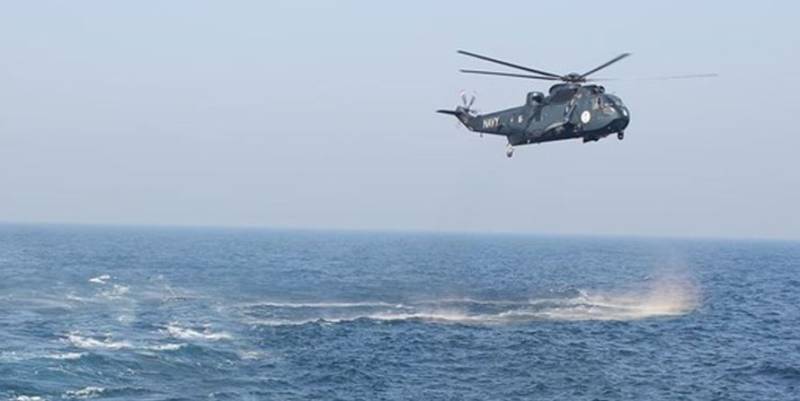 پاک بحریہ کا ہیلی کاپٹر بحیرہ عرب میں حادثے کا شکار ، ایک جوان شہید 