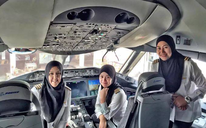 گاڑی چلانے کے بعد سعودی خواتین کو جہاز اڑانے کی بھی اجازت