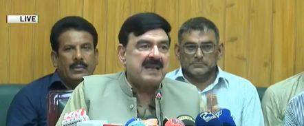 کنٹریکٹ پر بھاری تنخواہیں لینے والے خود چلے جائیں: شیخ رشید