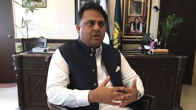 'حکومت اور فوج خطے میں امن کیلئے بھارت سے بات چیت کرنے کی خواہشمند ہیں'