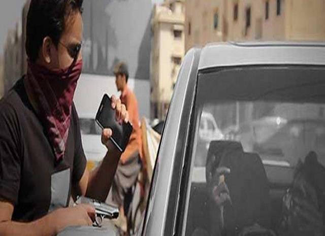 میئر کراچی کی کار چِھننے کا معاملہ مشکوک بن گیا، مقدمہ 3 روز بعد درج