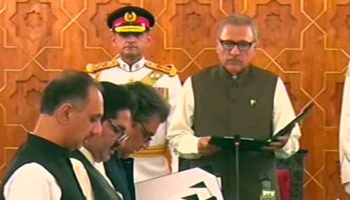 6 نئے وفاقی وزراء، وزرائے مملکت نے اپنے عہدوں کا حلف اٹھا لیا