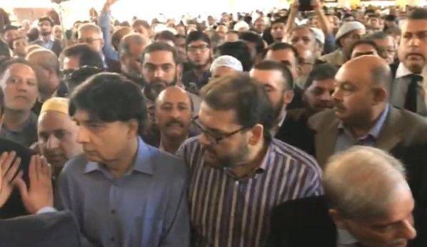 بیگم کلثوم نواز کی نمازِ جنازہ لندن میں ادا کر دی گئی 