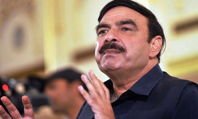 سوشل میڈیا پر شیخ رشید کی والدہ سے متعلق خبر جھوٹی نکلی 