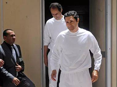 سابق مصری صدر حسنی مبارک کے دونوں بیٹے احاطہ عدالت سے گرفتار