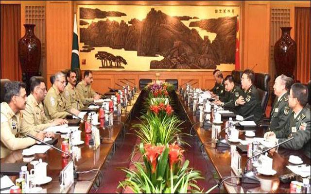 آرمی چیف کی چینی ہم منصب سے ملاقات، سی پیک اور دیگر امور پر گفتگو