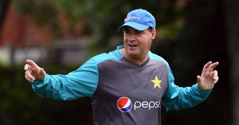 بھارت سے پہلے دو میچز کی شکست کا بدلہ لیں گے ، مکی آرتھر 