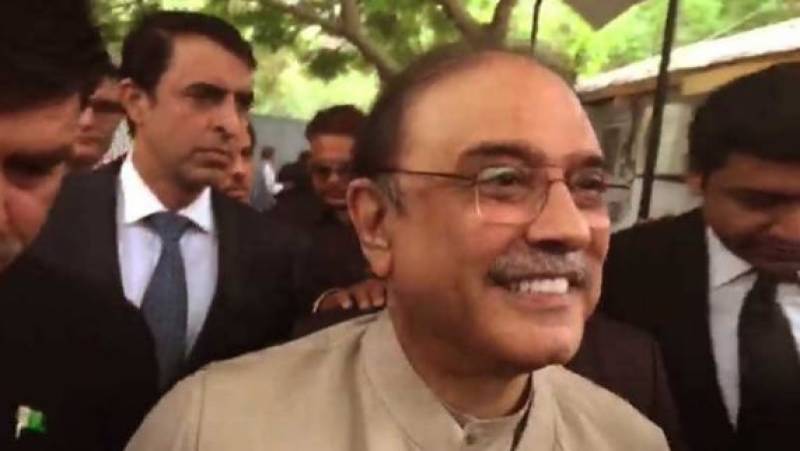 شریک چیئرمین پیپلز پارٹی آصف زرداری کو الیکشن کمیشن کی جانب سے شوکاز نوٹس 