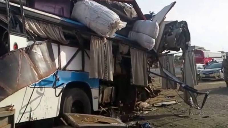 چیچہ وطنی، مسافر بسوں میں تصادم، 2 افراد جاں بحق