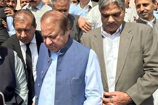 بغاوت کیس : پیشی کے موقع پر نواز شریف سیلیفیاں بنانے والوں پر غصہ میں آگئے