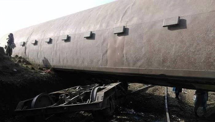 خوشحال خان خٹک ٹرین حادثے کے ذمہ دار ڈرائیور اور گارڈ قرار
