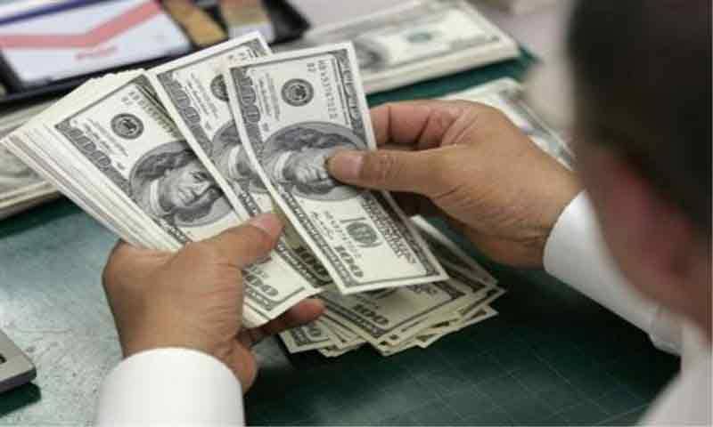 انٹر بینک میں ڈالر 2 روپے 30 پیسے سستا ہو گیا