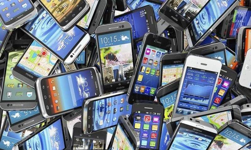 پی ٹی اے کو 20 اکتوبر کے بعد موبائل فون بلاک نہ کرنے کی ہدایت