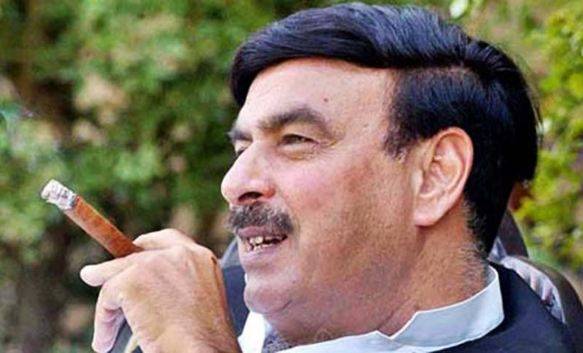 شیخ رشید نے احتجاج کرنیوالے ریلوے ملازمین کیخلاف مقدمہ درج کرادیا