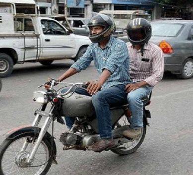 موٹرسائیکل پر ڈبل سواری میں دونوں سواروں کا ہیلمٹ پہننا لازمی قرار 