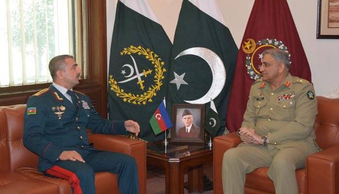  آذر بائیجان کے چیف آف اسٹیٹ بارڈر سروس کی آرمی چیف سے ملاقات 