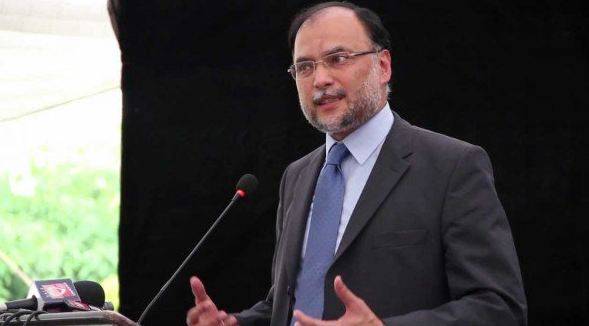 اسرائیلی طیارے کی پاکستان مبینہ آمد،احسن اقبال اور فواد چودھری میں گرما گرم بحث