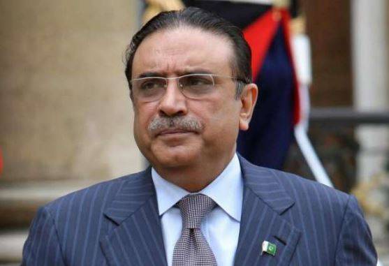 حکومت گرانے میں دلچسپی نہیں،ہم چاہتے ہیں کہ حکومت خود تھکے ،سابق صدر آصف علی زرداری