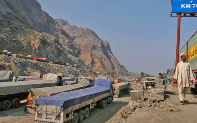  افغانستان سے تجارت ،پاکستانی ٹرانسپورٹرز کو بھاری مالی نقصان کا سامنا