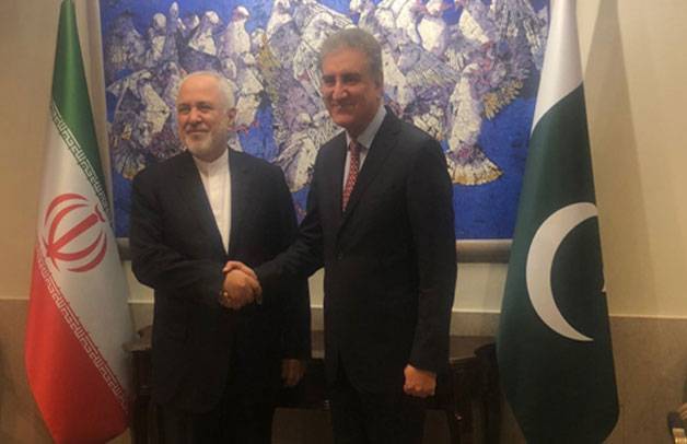 ایرانی وزیر خارجہ کی پاکستانی ہم منصب سے ملاقات، امور پر تبادلہ خیال